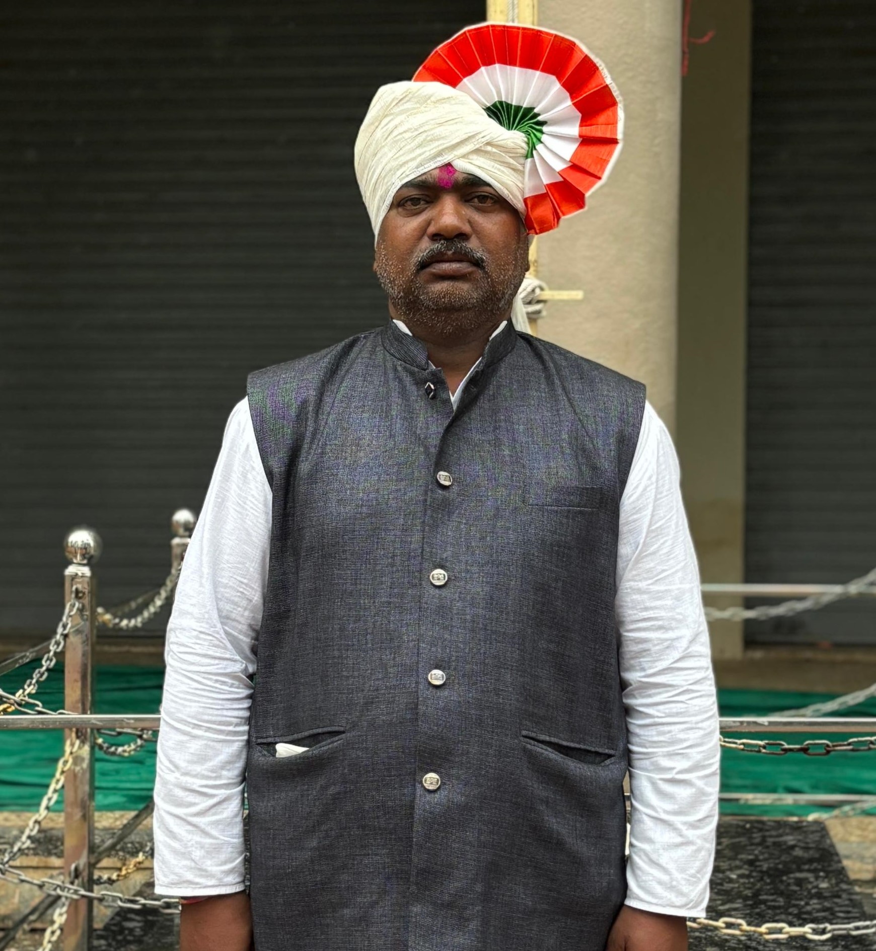 श्री.राजेंद्र यादव सरपंच